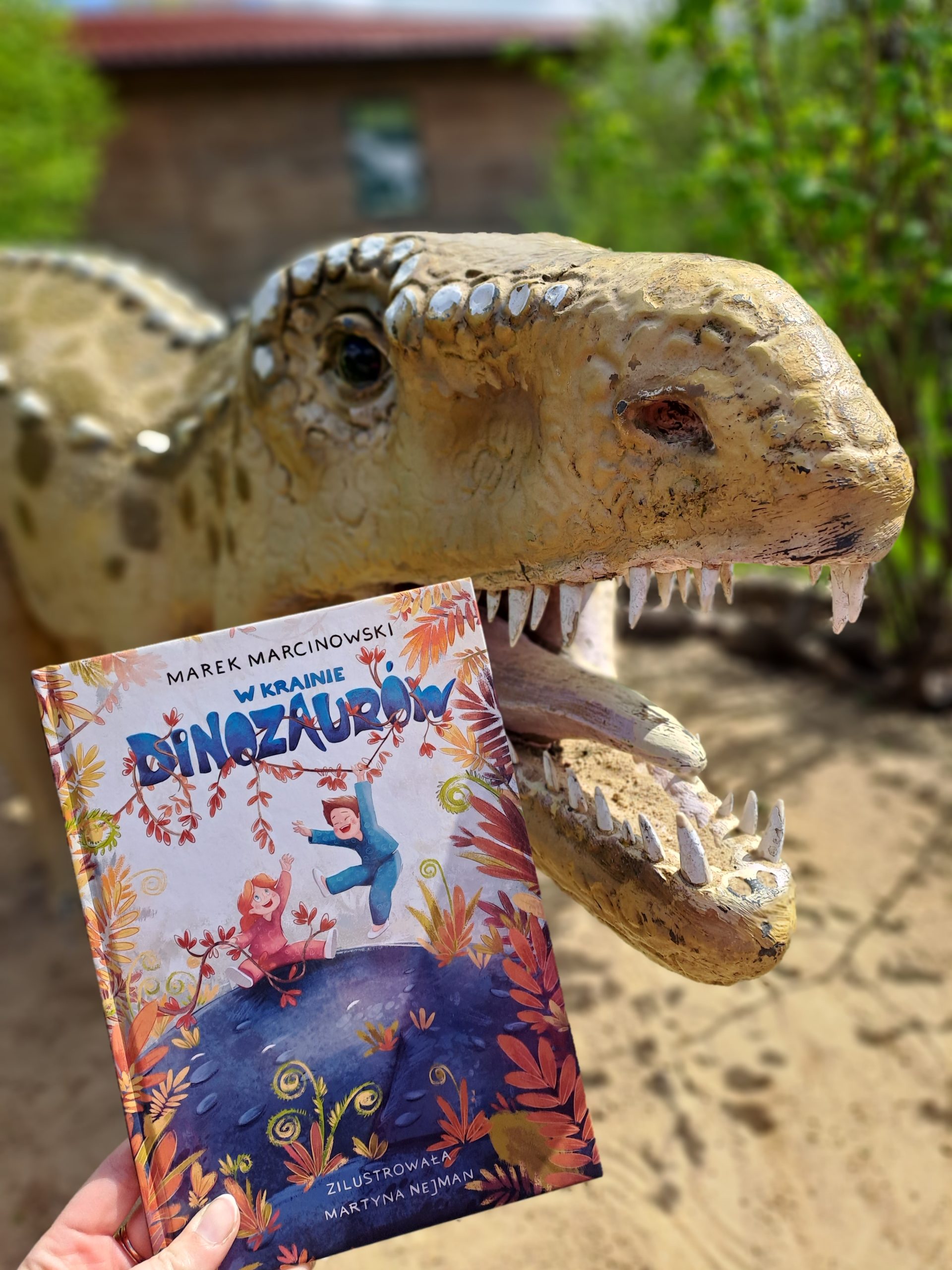 „W krainie dinozaurów” Marek Marcinowski